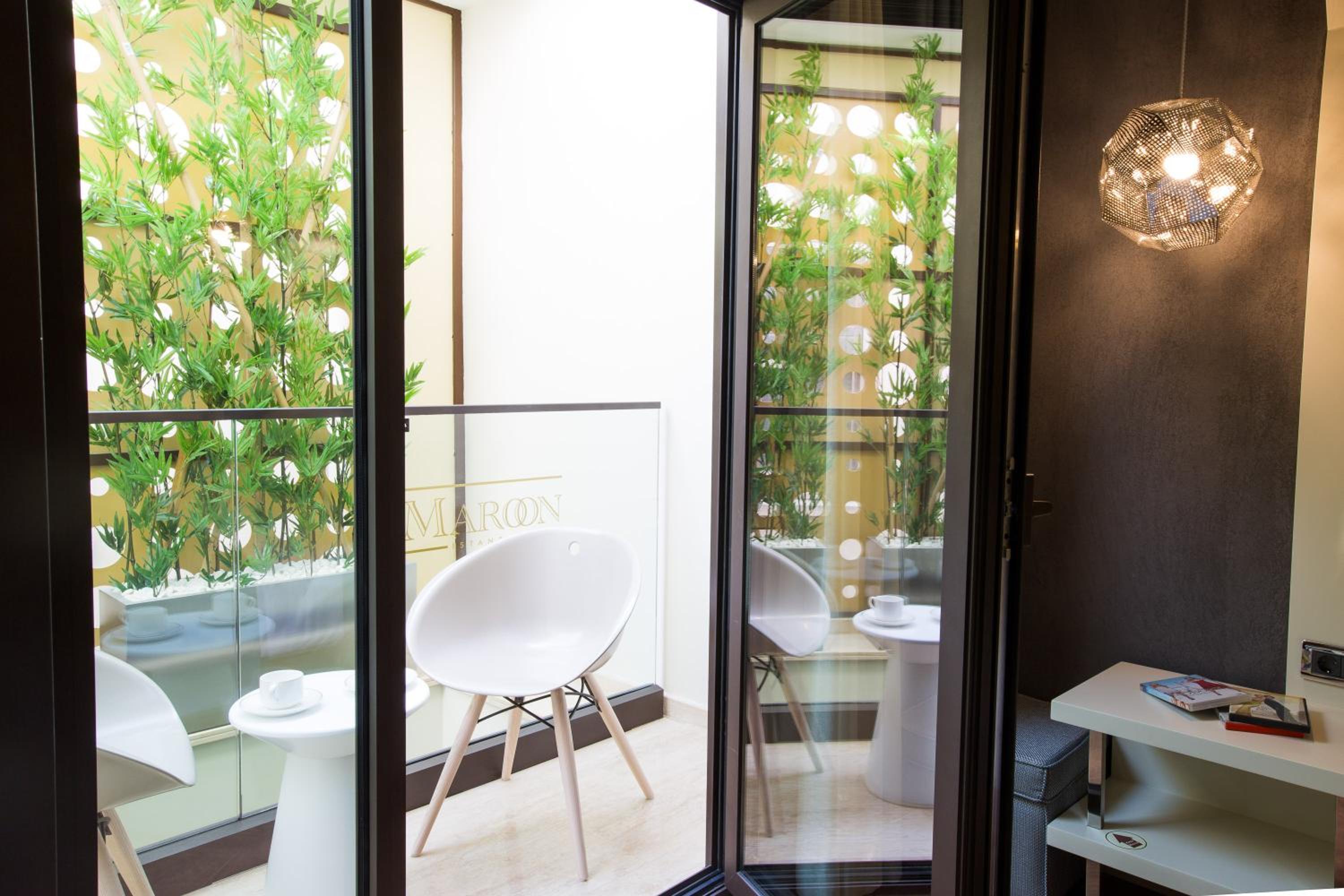 Maroon Otel Pera - Image 7