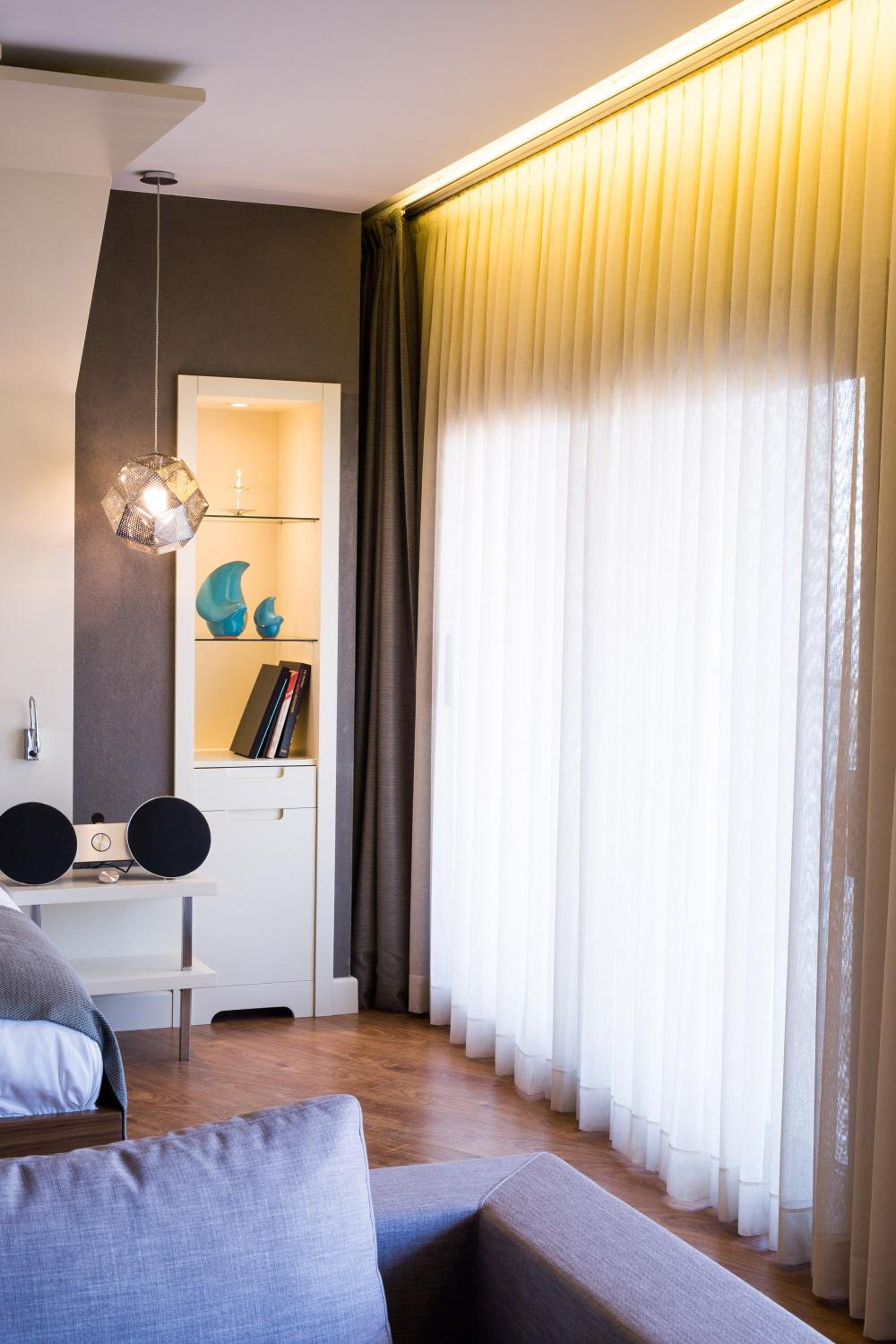 Maroon Otel Pera - Image 27