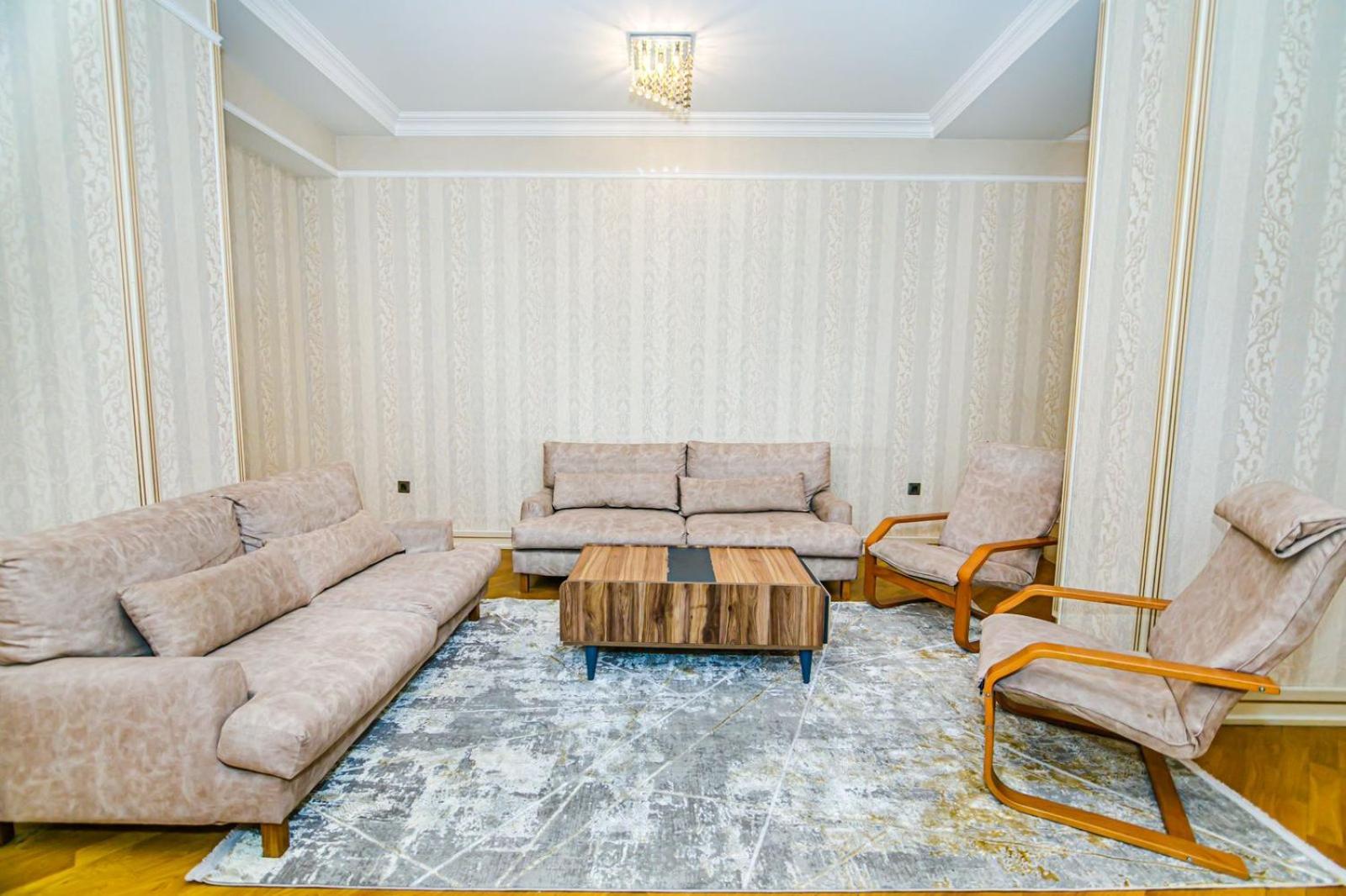 SEA VIEW HOTEL APARTMENT ViP MC DONALD'S