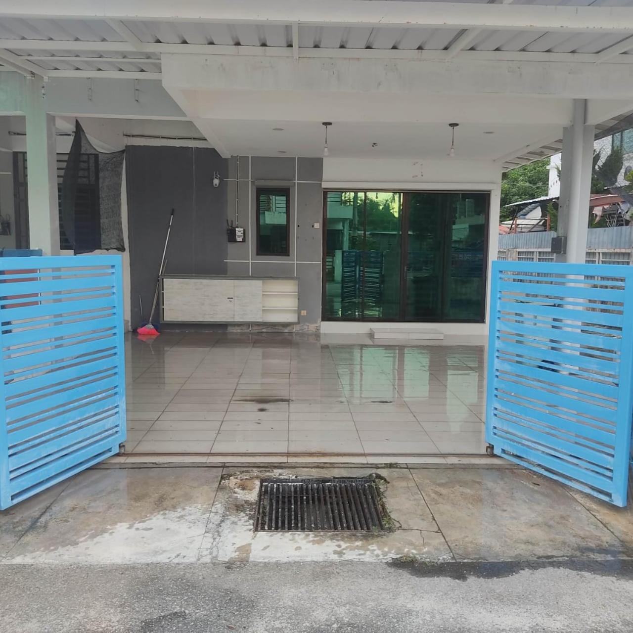 WeJDAN TWO POINT O WHOLE HOUSE BUT BUDGET PARTIAL BOOKING 2ROOMS 2BATHROOMS AND NEVER MIX WITH OTHERS AND YOUR TEAM ONLY BALIK PULAU, PENANG ISLAND photo 3