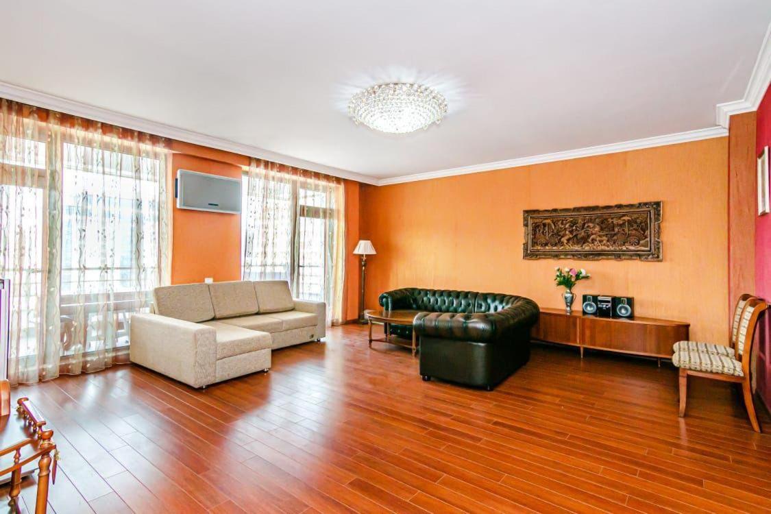 SEA VIEW HOTEL APARTMENT ViP MC DONALD'S