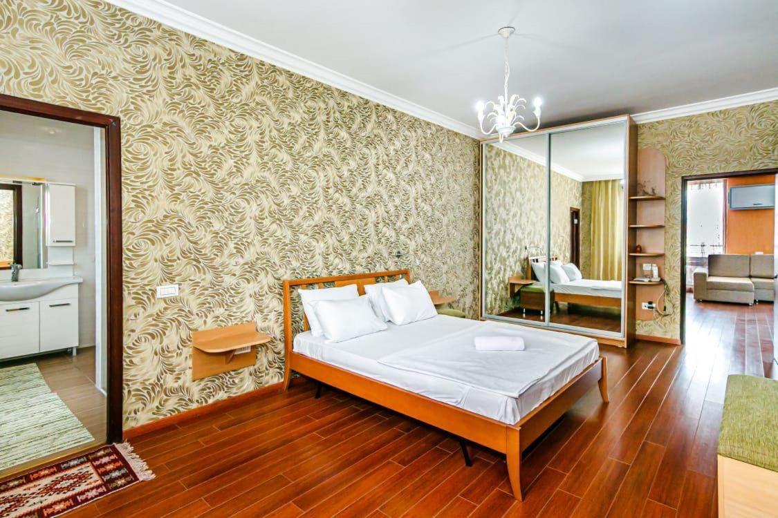 SEA VIEW HOTEL APARTMENT ViP MC DONALD'S