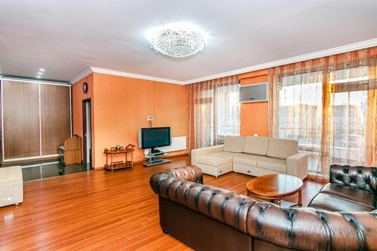 SEA VIEW HOTEL APARTMENT ViP MC DONALD'S