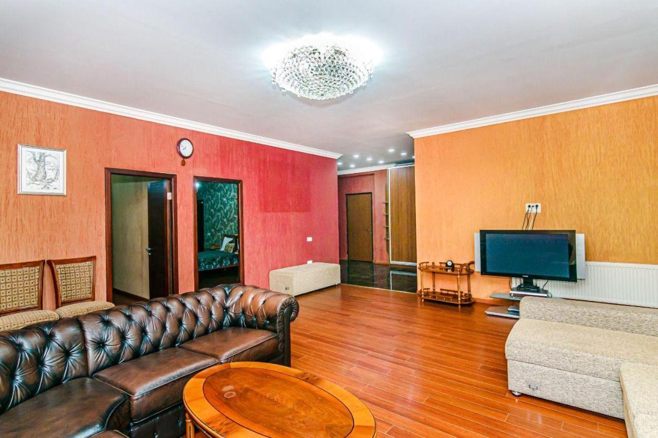 SEA VIEW HOTEL APARTMENT ViP MC DONALD'S