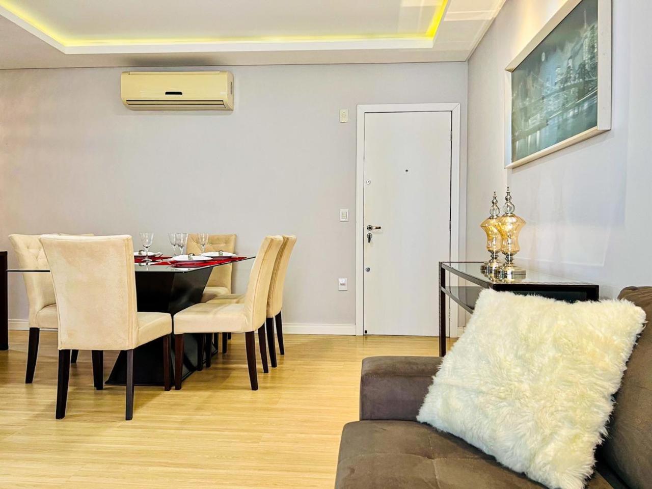 Lindo apto Balneário Camboriù 1200 M Praia Central