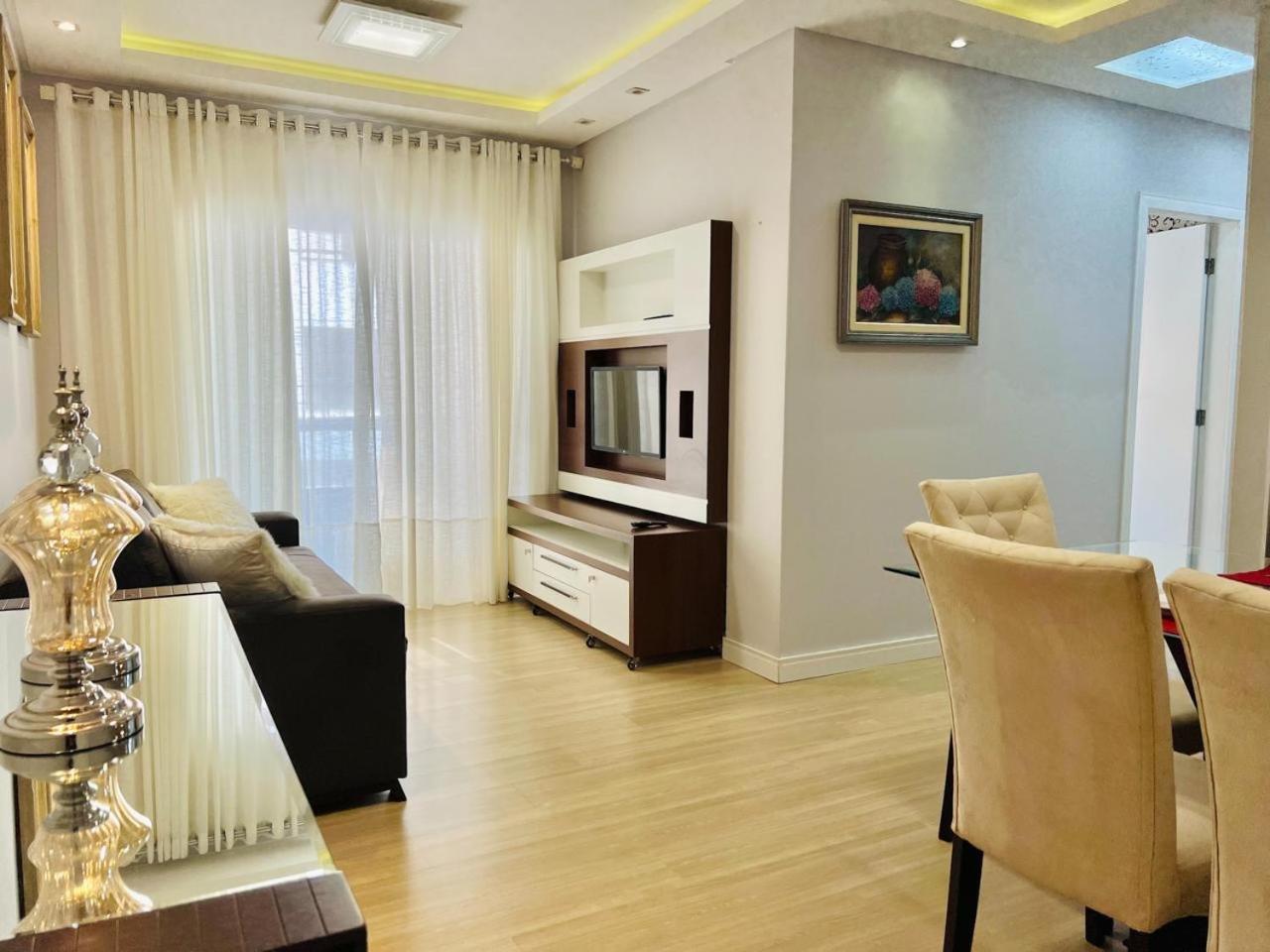 Lindo apto Balneário Camboriù 1200 M Praia Central