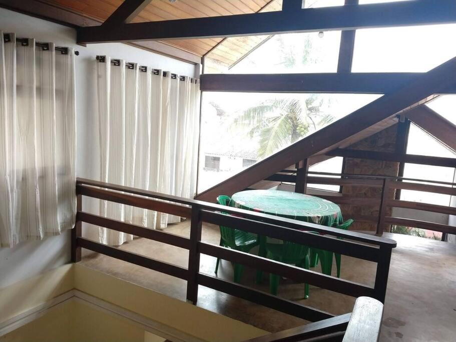 LINDA CASA COM PISCINA EM PICARRAS SC e VISTA PARA O MAR