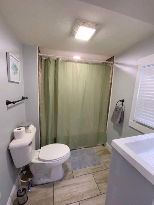 Spacious & Great Location! 4-5 Bedrooms view 4