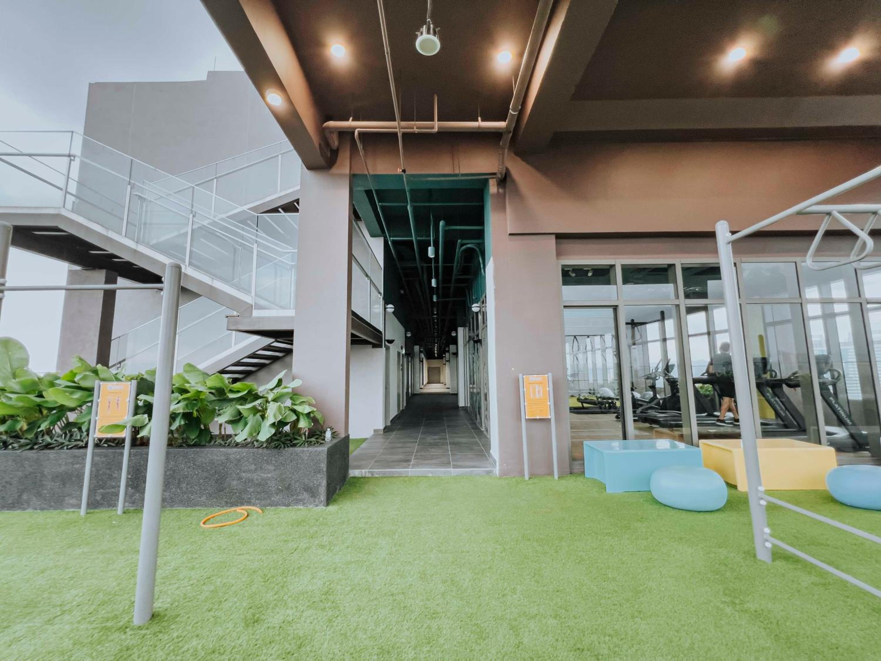 Riveria City KL Sentral by Sky Pool Minshuku