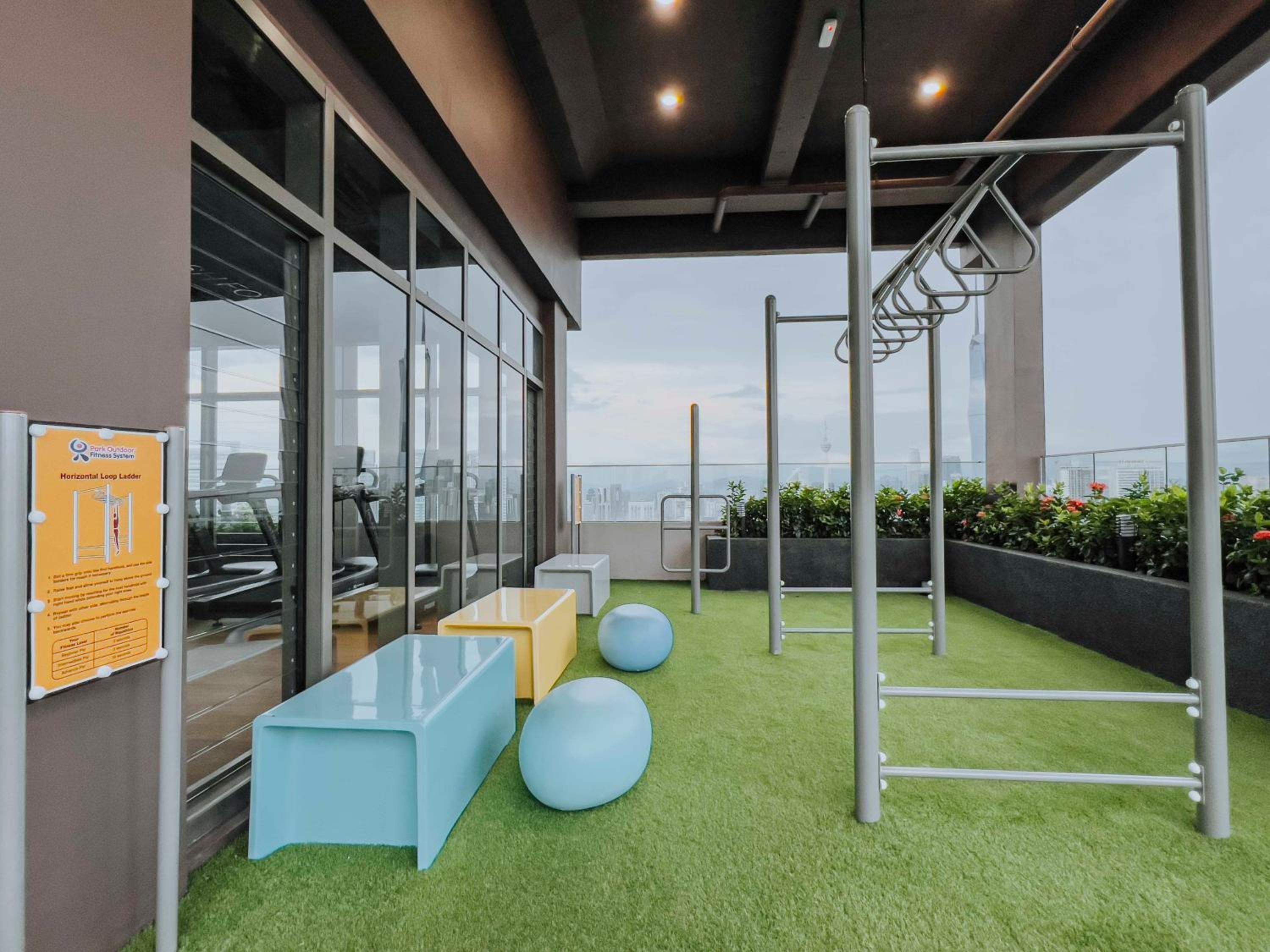 Riveria City KL Sentral by Sky Pool Minshuku