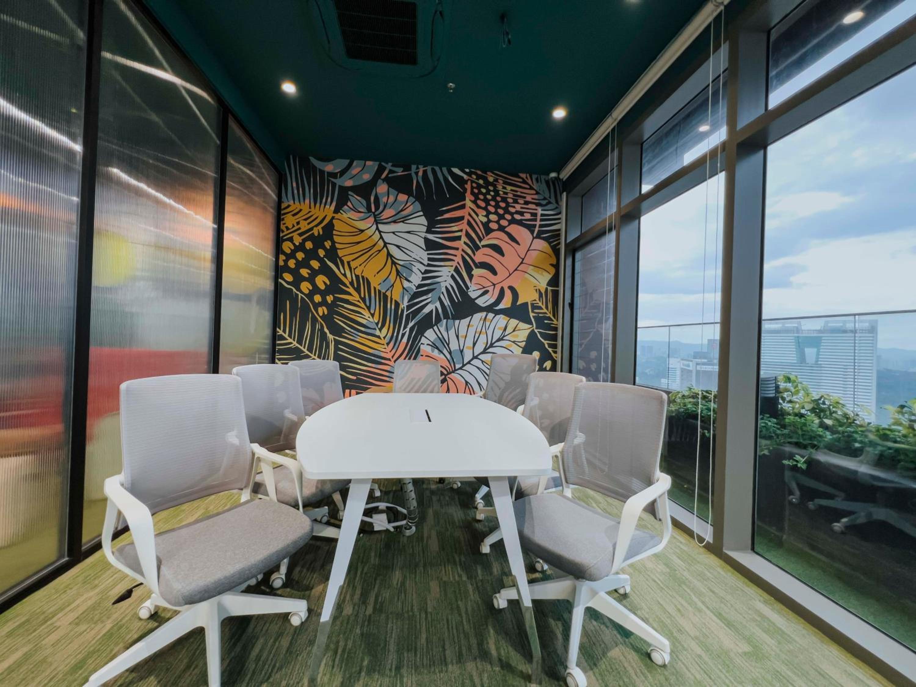 Riveria City KL Sentral by Sky Pool Minshuku