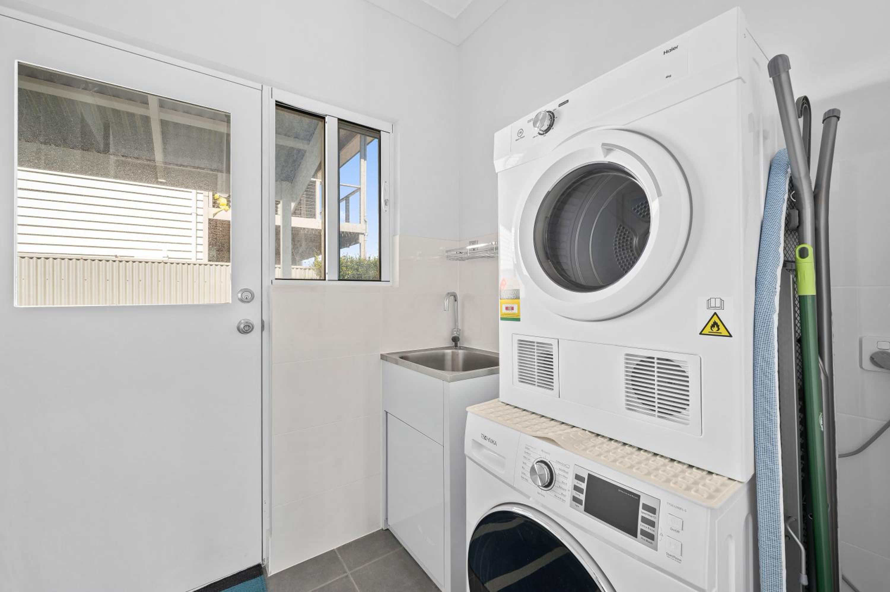 C-Views - Aldinga Beach - C21 SouthCoast Holidays