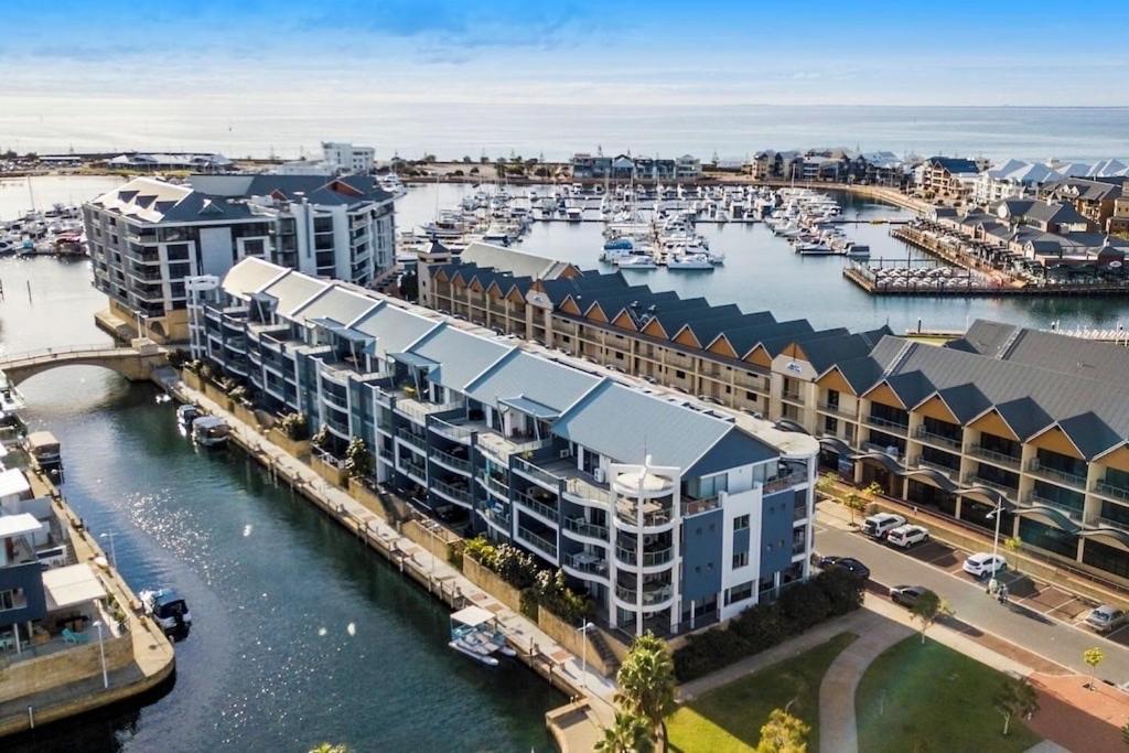 Canal Breeze Retreat