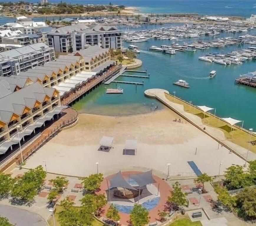 Canal Breeze Retreat