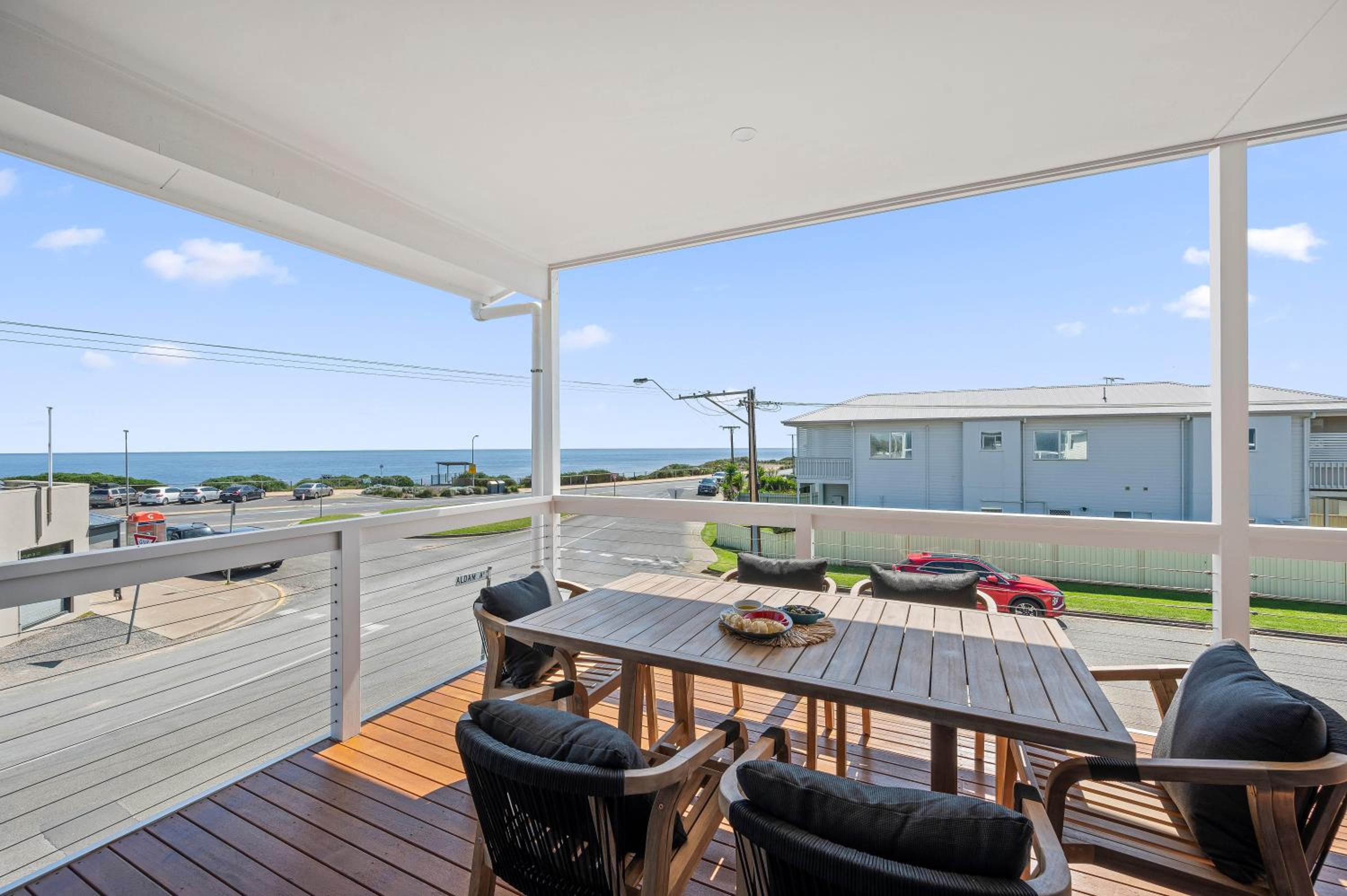C-Views - Aldinga Beach - C21 SouthCoast Holidays