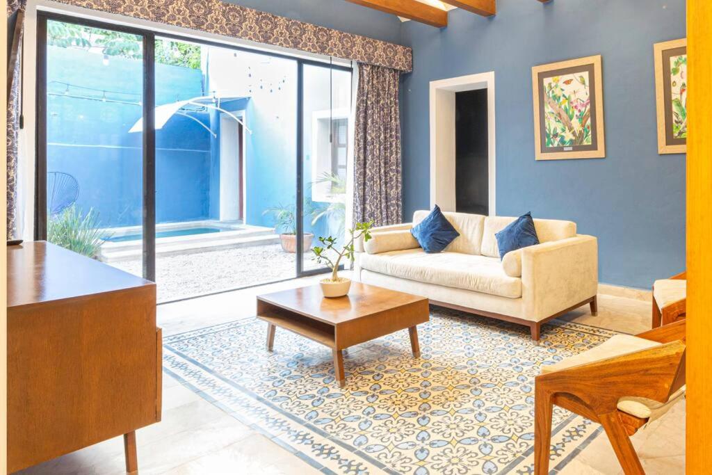Casa Mercedes - Stylish & Historic in heart of Mérida view 2