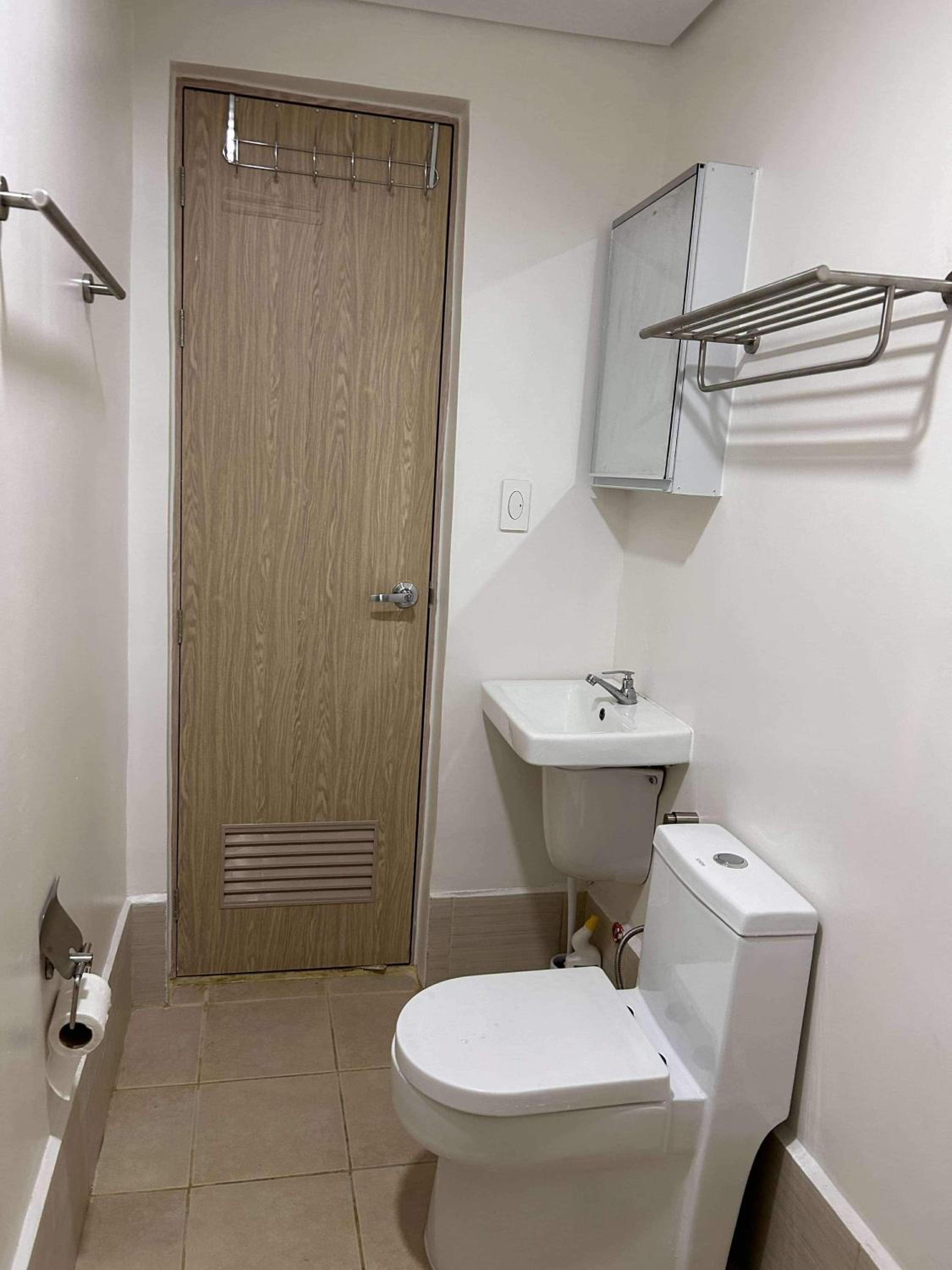 Newly build Condo Minimalist Charm view 3