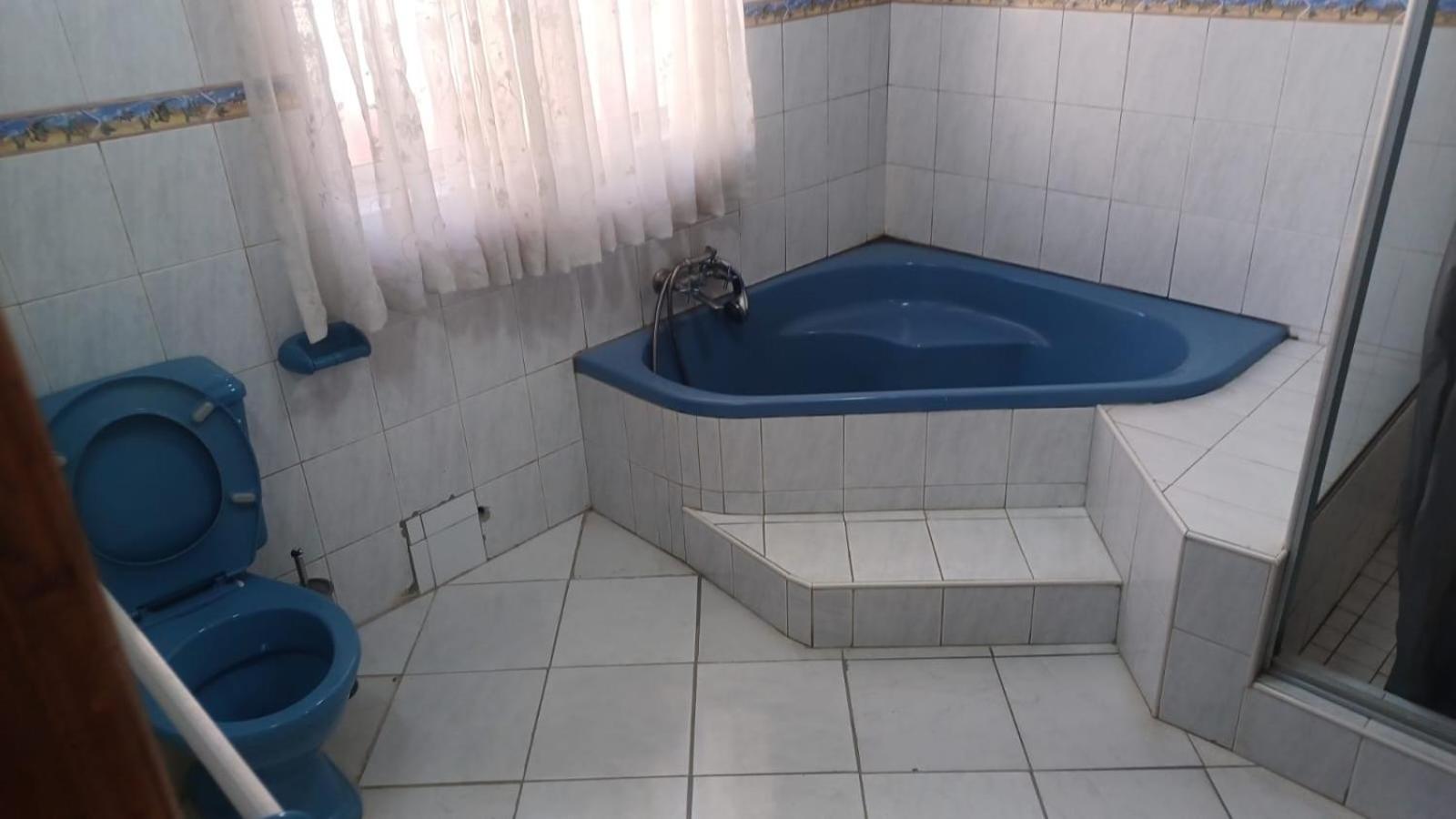 De'moore Guest House