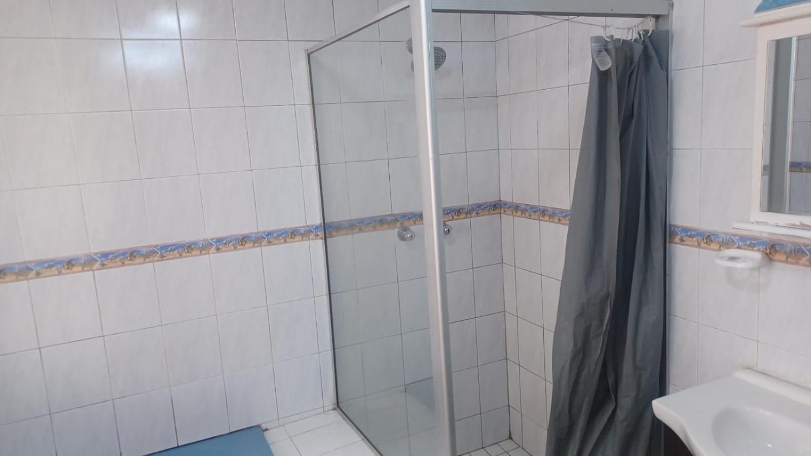 De'moore Guest House