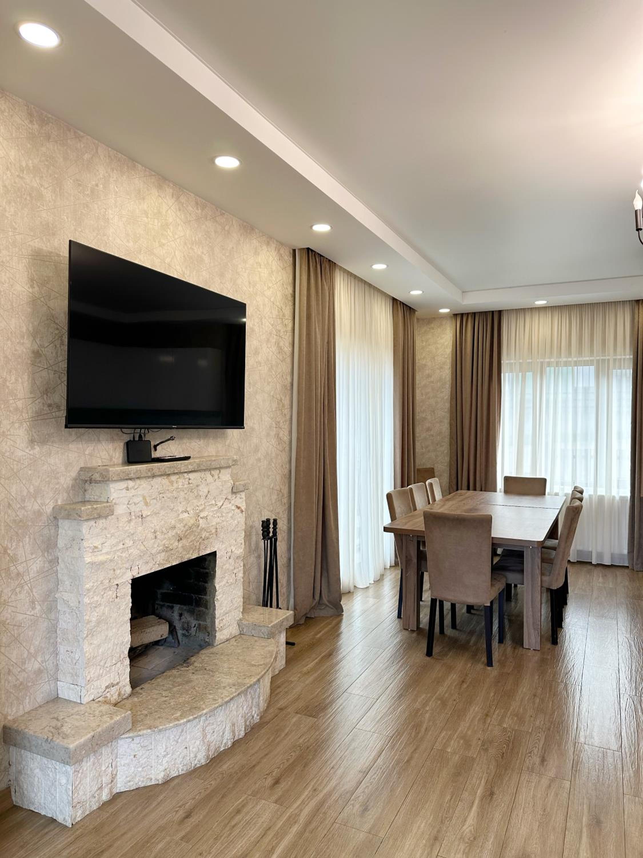 Wonder Hill group view 3