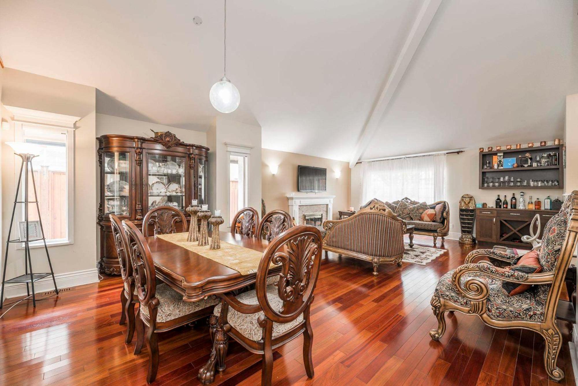 Cheerful exclusively whole house 3bedroom 3bath