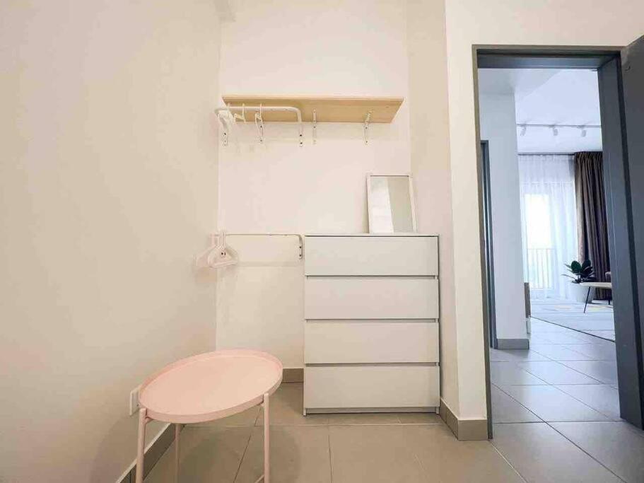 Charming Condo, City View, Next To MRT station photo 7