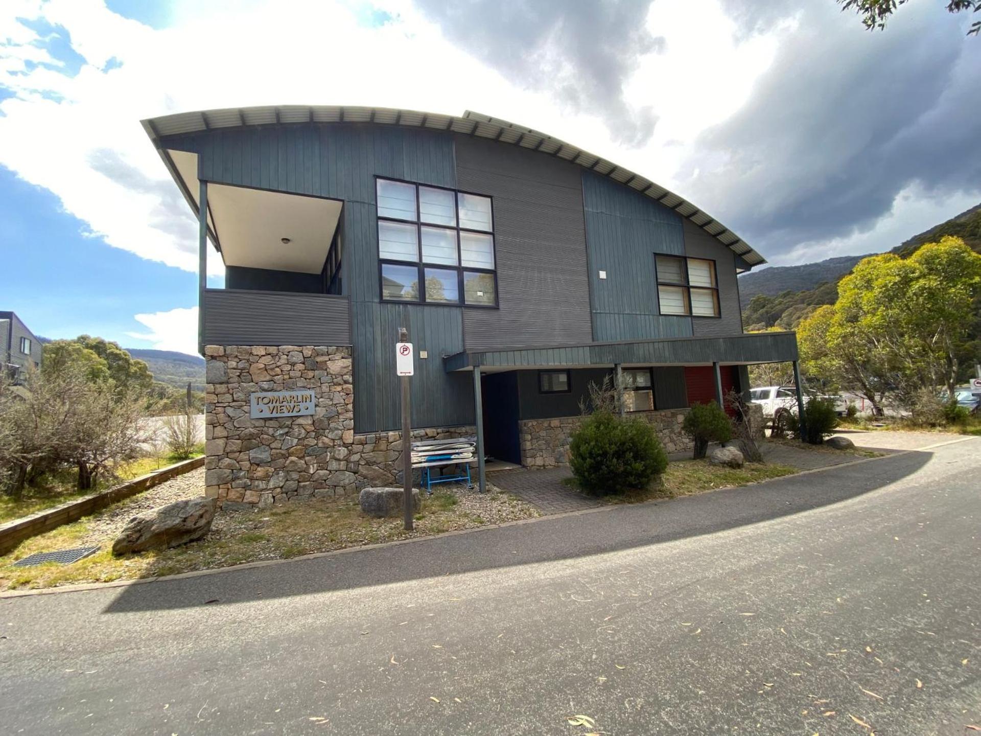 Tomarlin Views 1 - Thredbo view 2