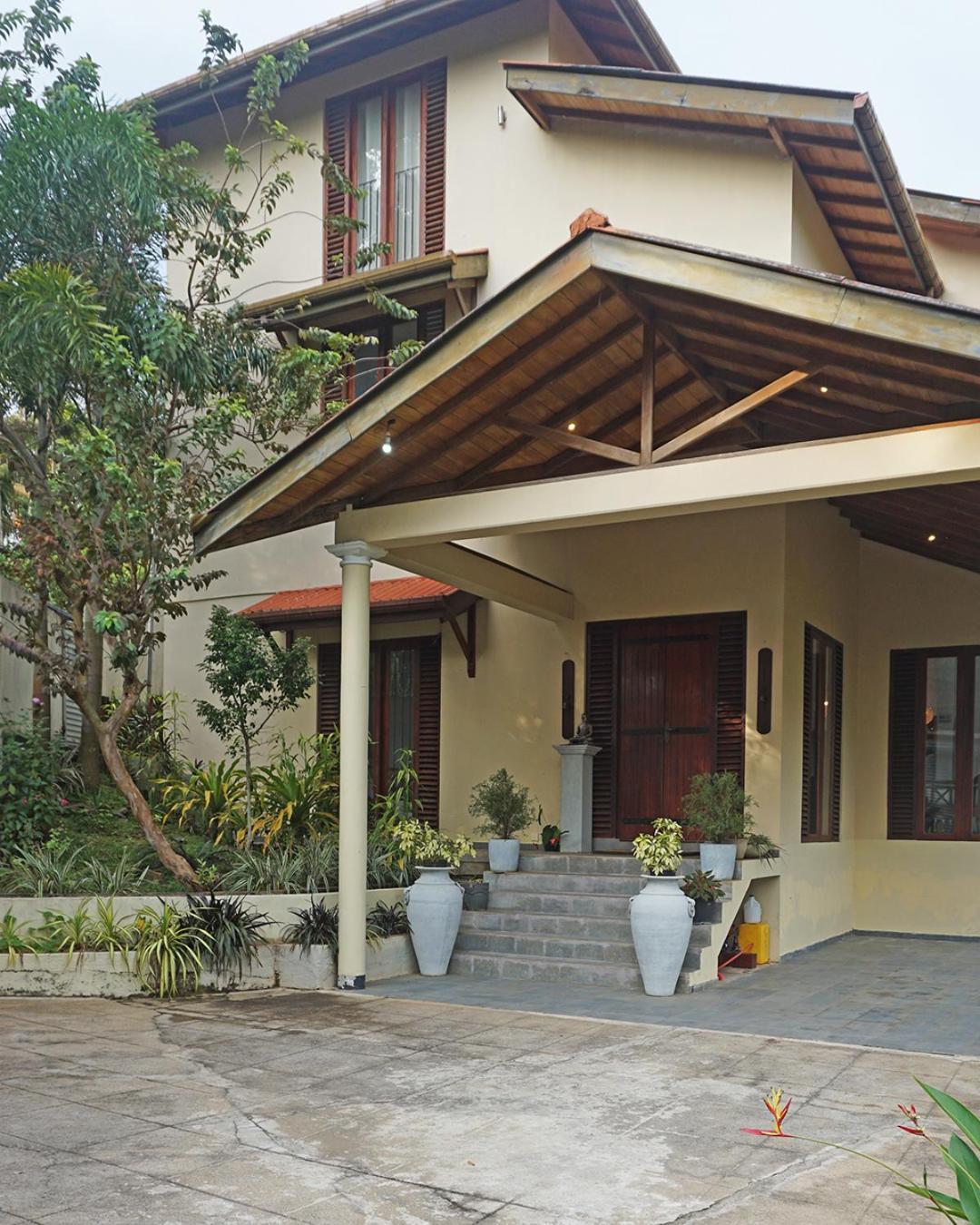 Kandy Mountain Solace