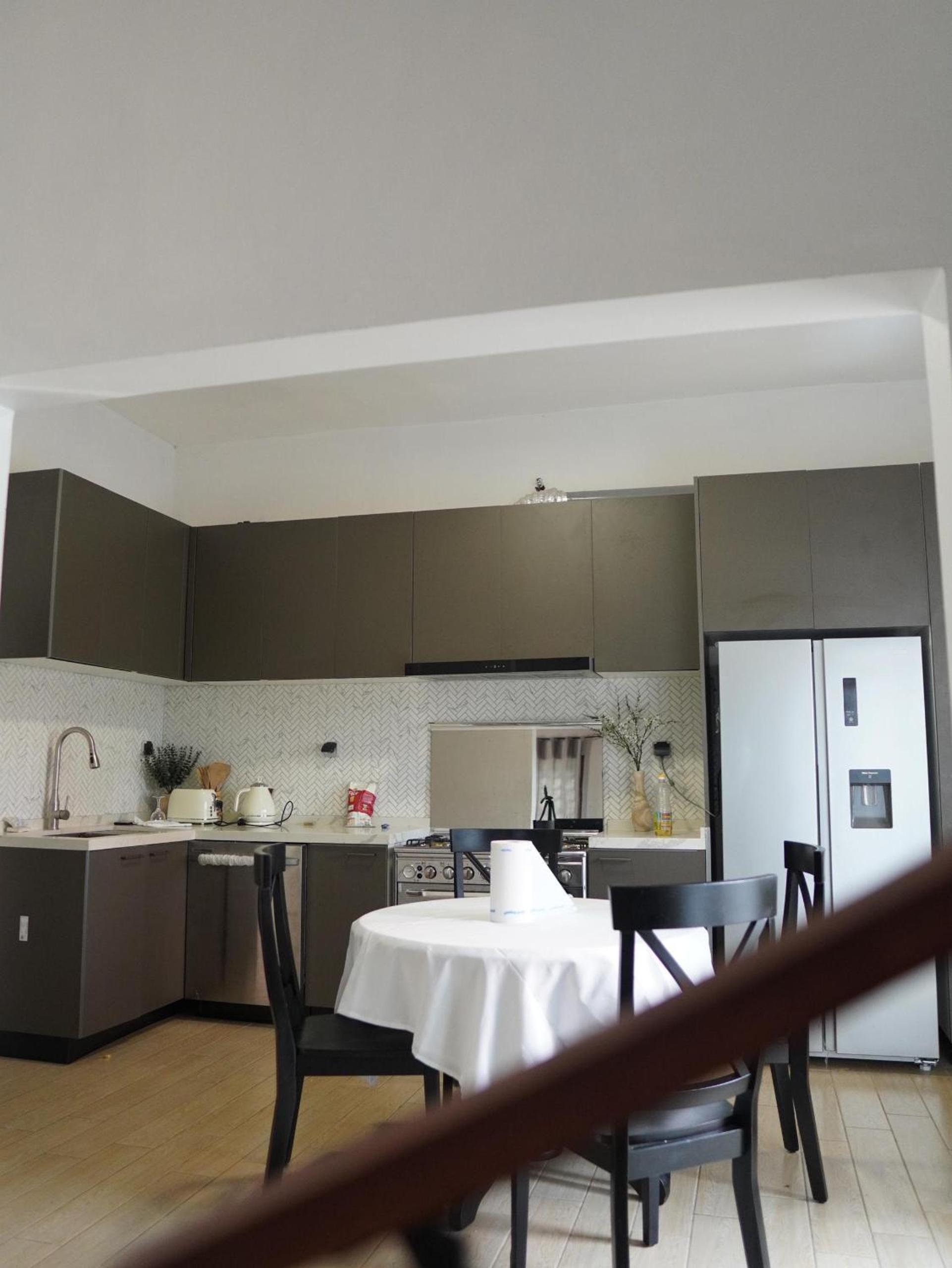 Ivy Residence 4br 6ba with terrasse