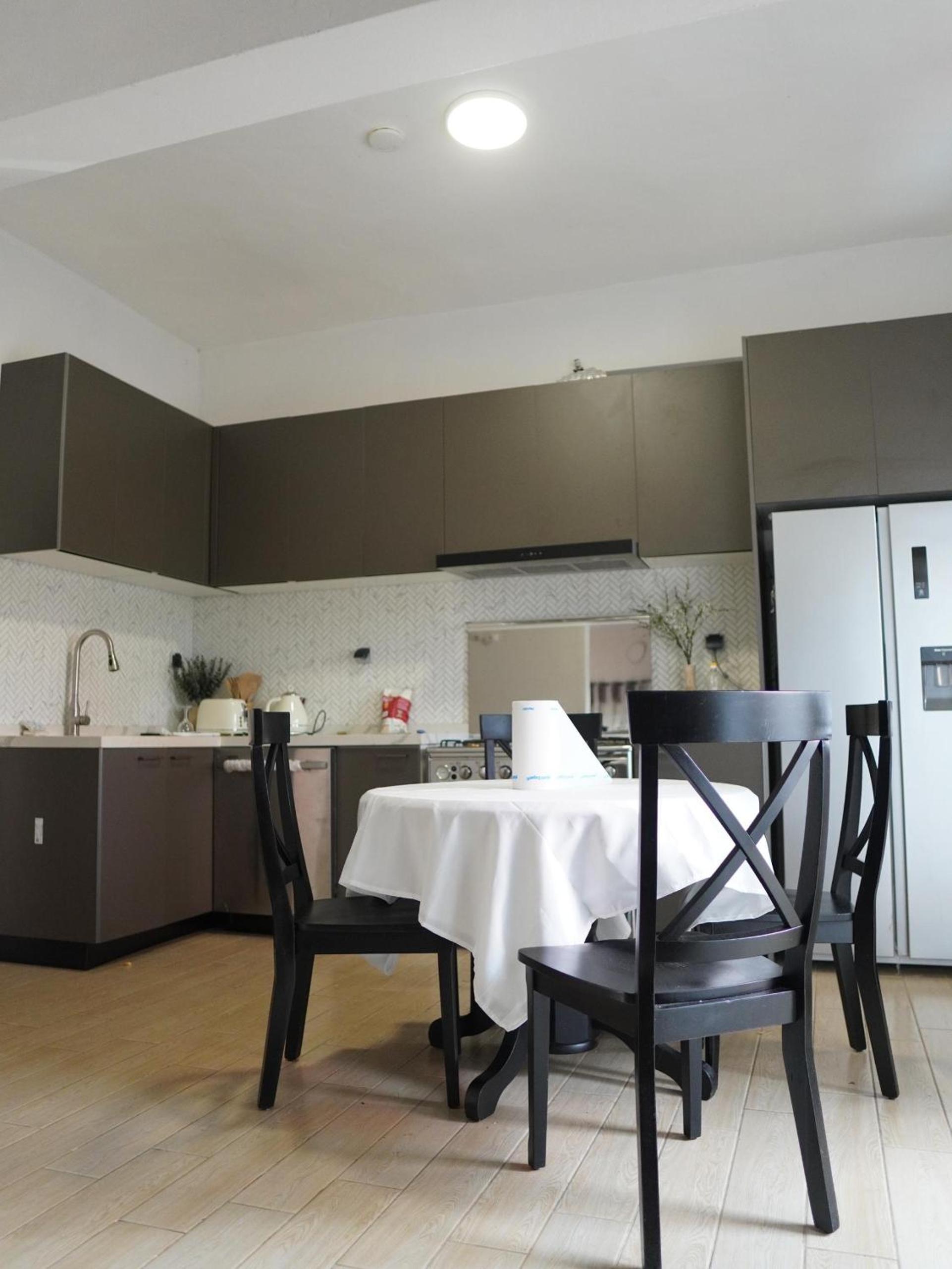 Ivy Residence 4br 6ba with terrasse