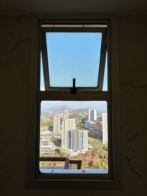 Linda cobertura no Vila da Serra
