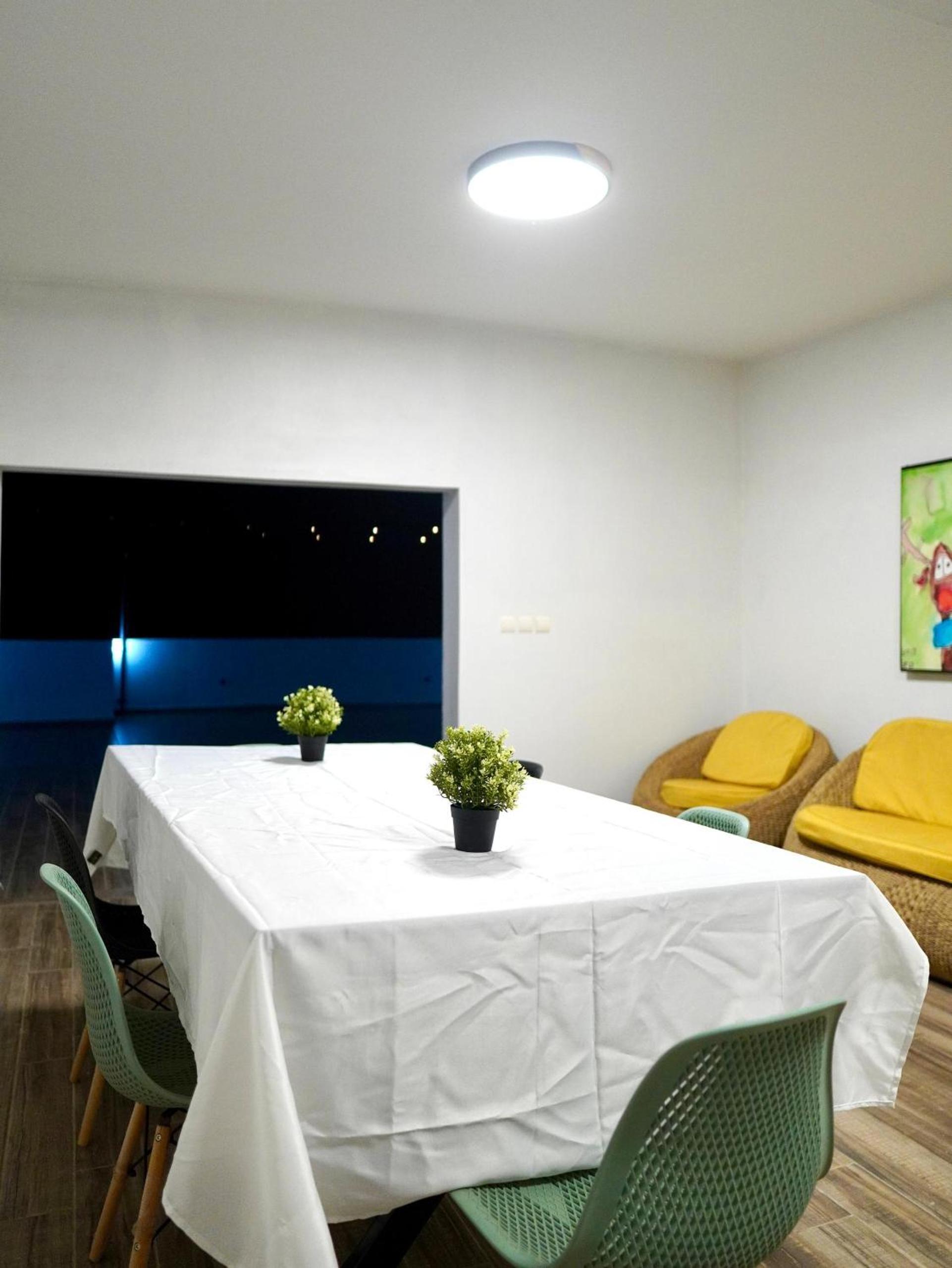 Ivy Residence 4br 6ba with terrasse