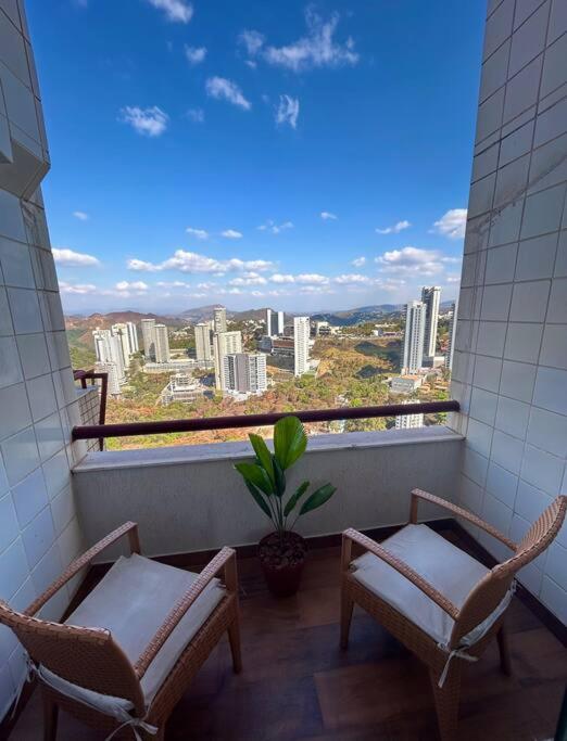 Linda cobertura no Vila da Serra