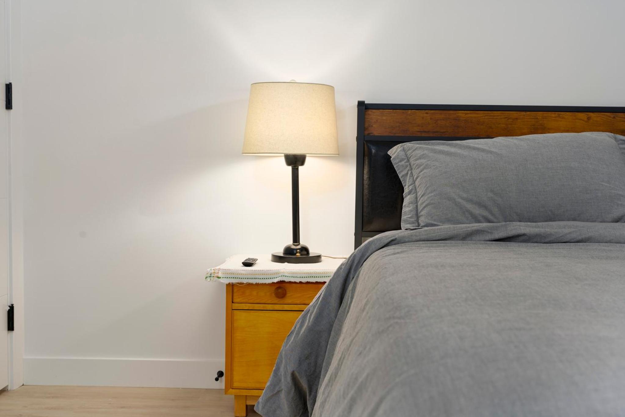 Modern Suite by Royal Alexandra Hospital l Free Parking WiFi Netflix