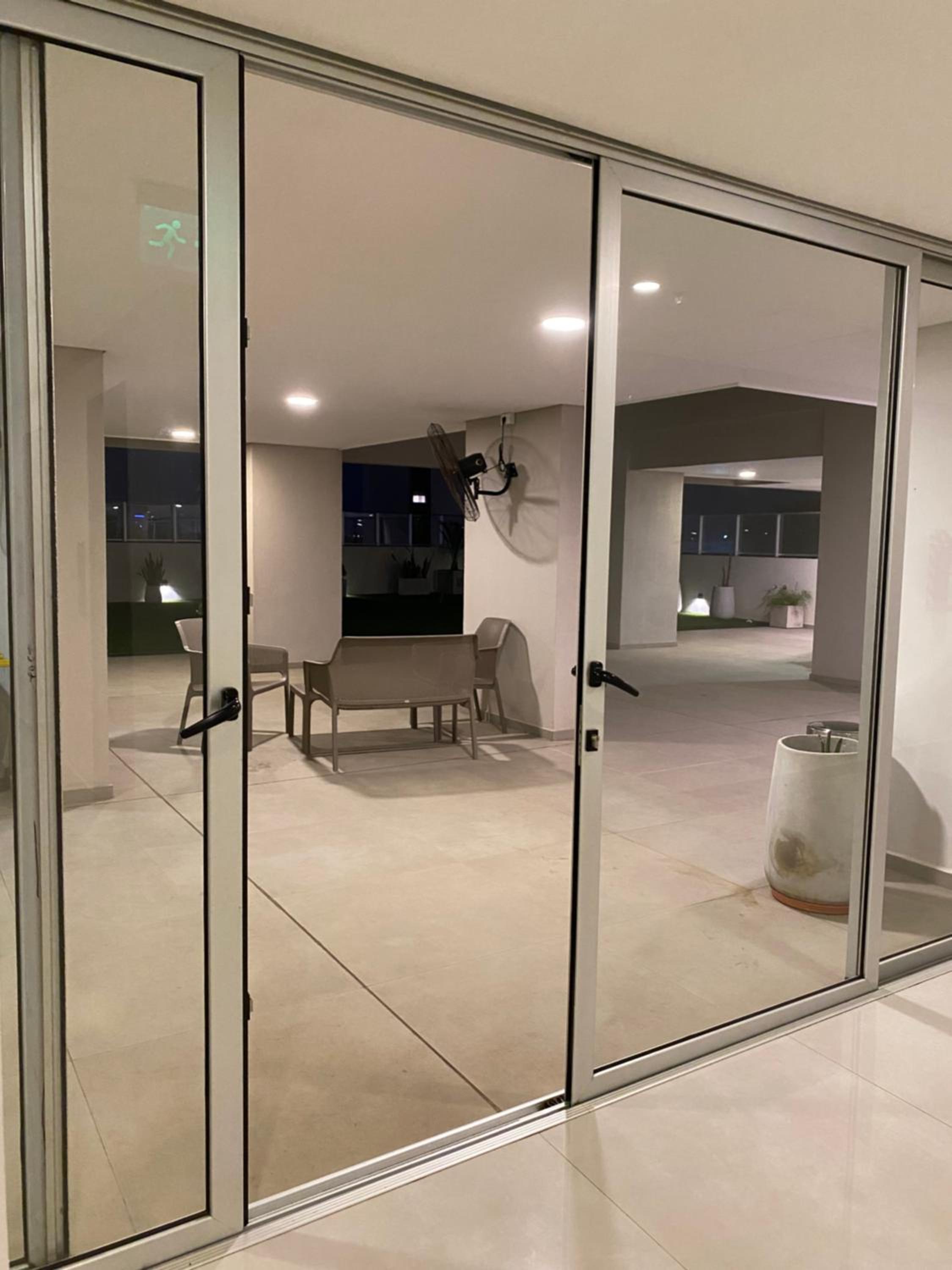 Modern Luxury Apartment on Boggiani view 4