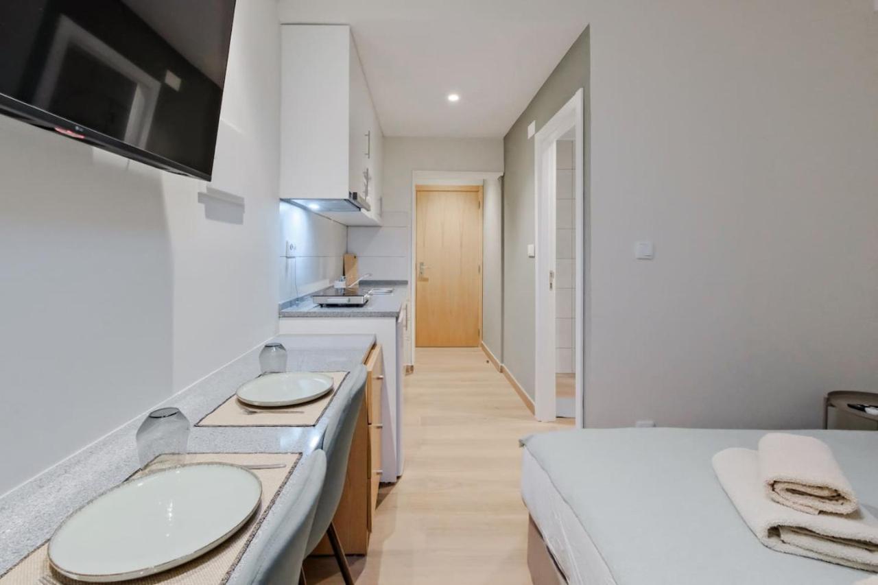 Lovely studio fully equipped near subway N8 view 3