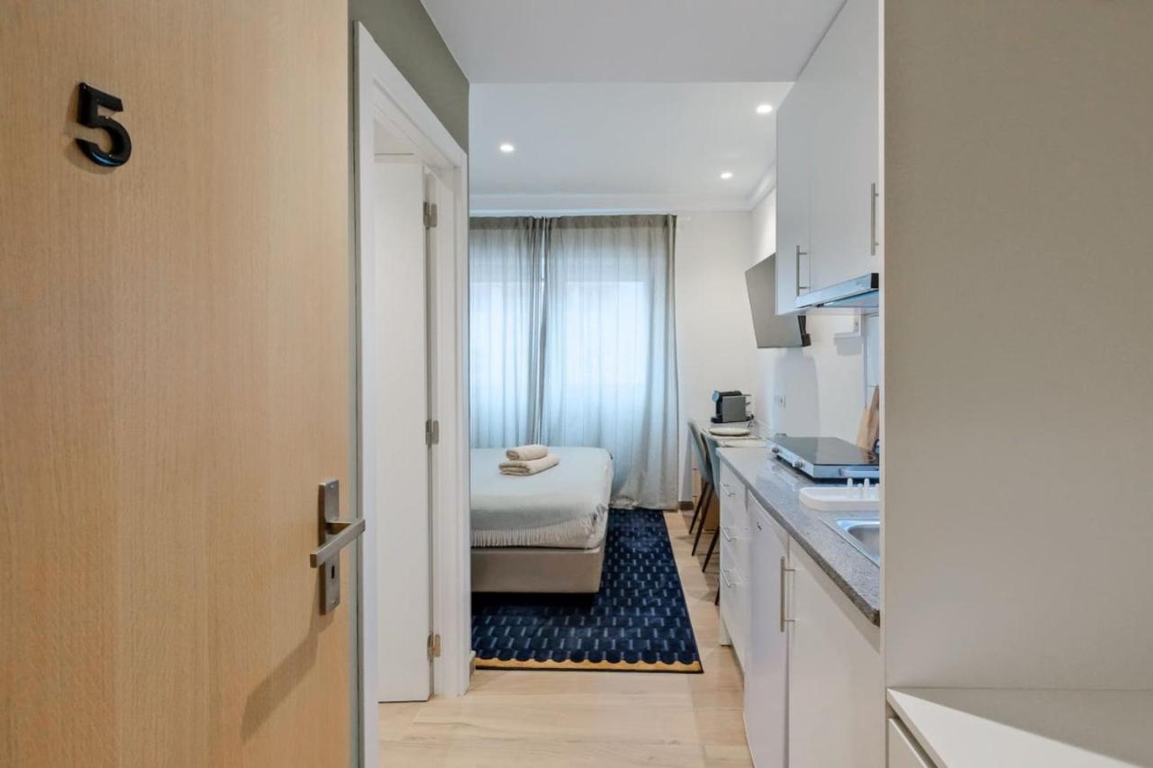 Lovely studio fully equipped near subway N5 view 5