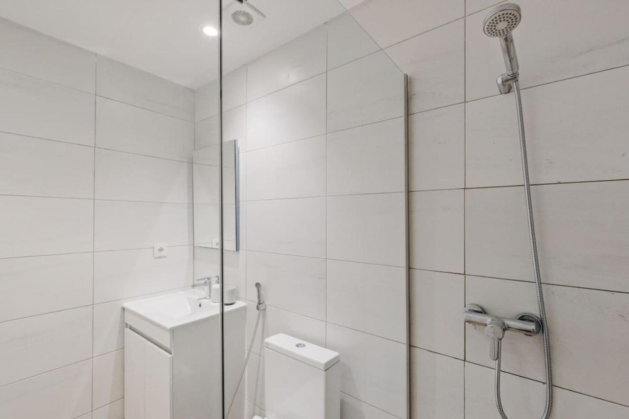 Lovely studio fully equipped near subway N13 view 4