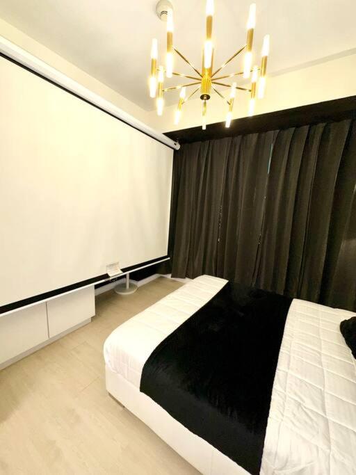 Azure 1BR with Projector view 4