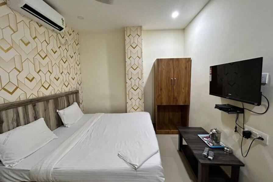 Hotel ARRAJ, Raipur