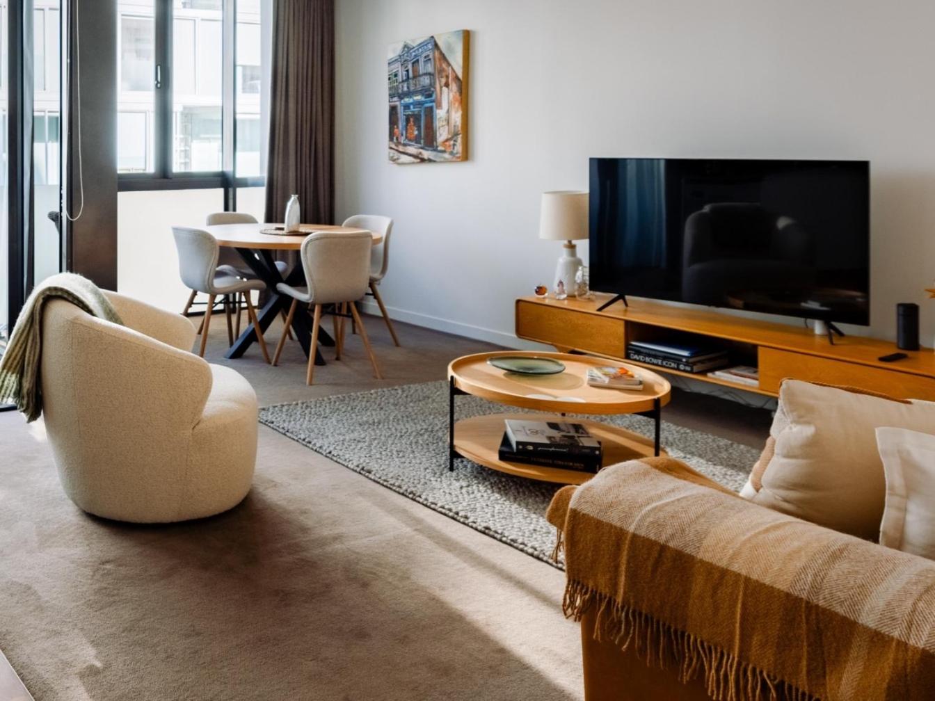 Hotel Pavilions Marina Apartment 104 Viaduct Harbour - Image 1