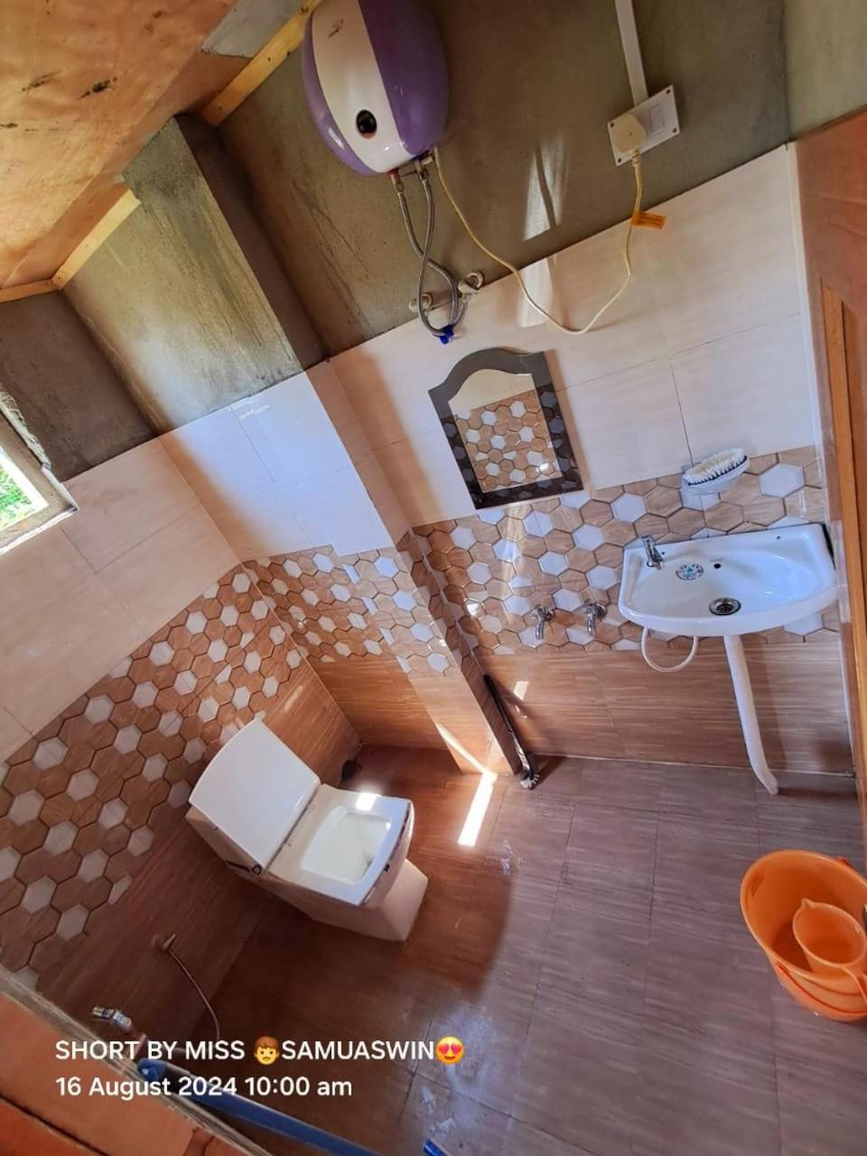 Homestay Pine Cottage