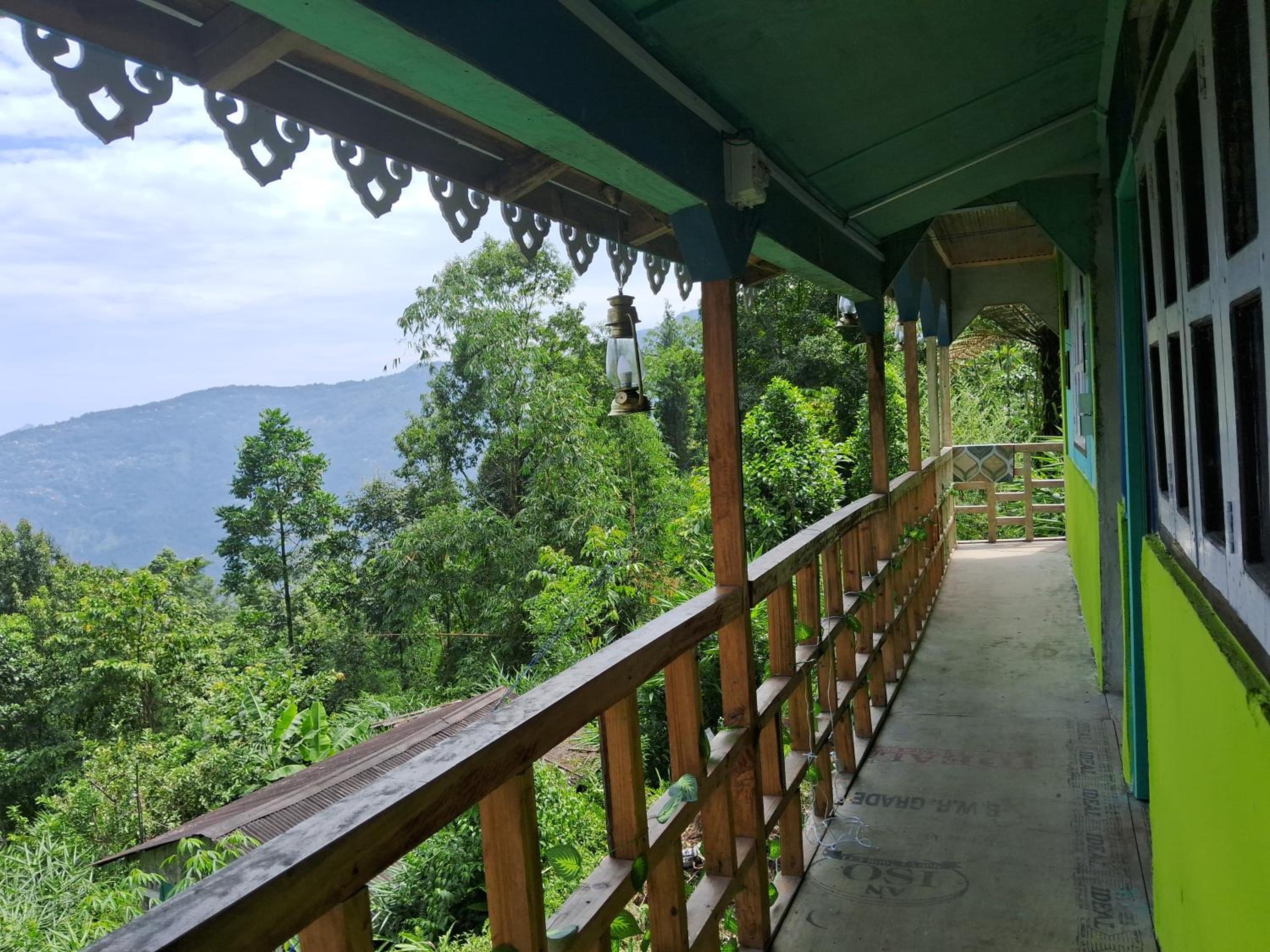 Homestay Pine Cottage