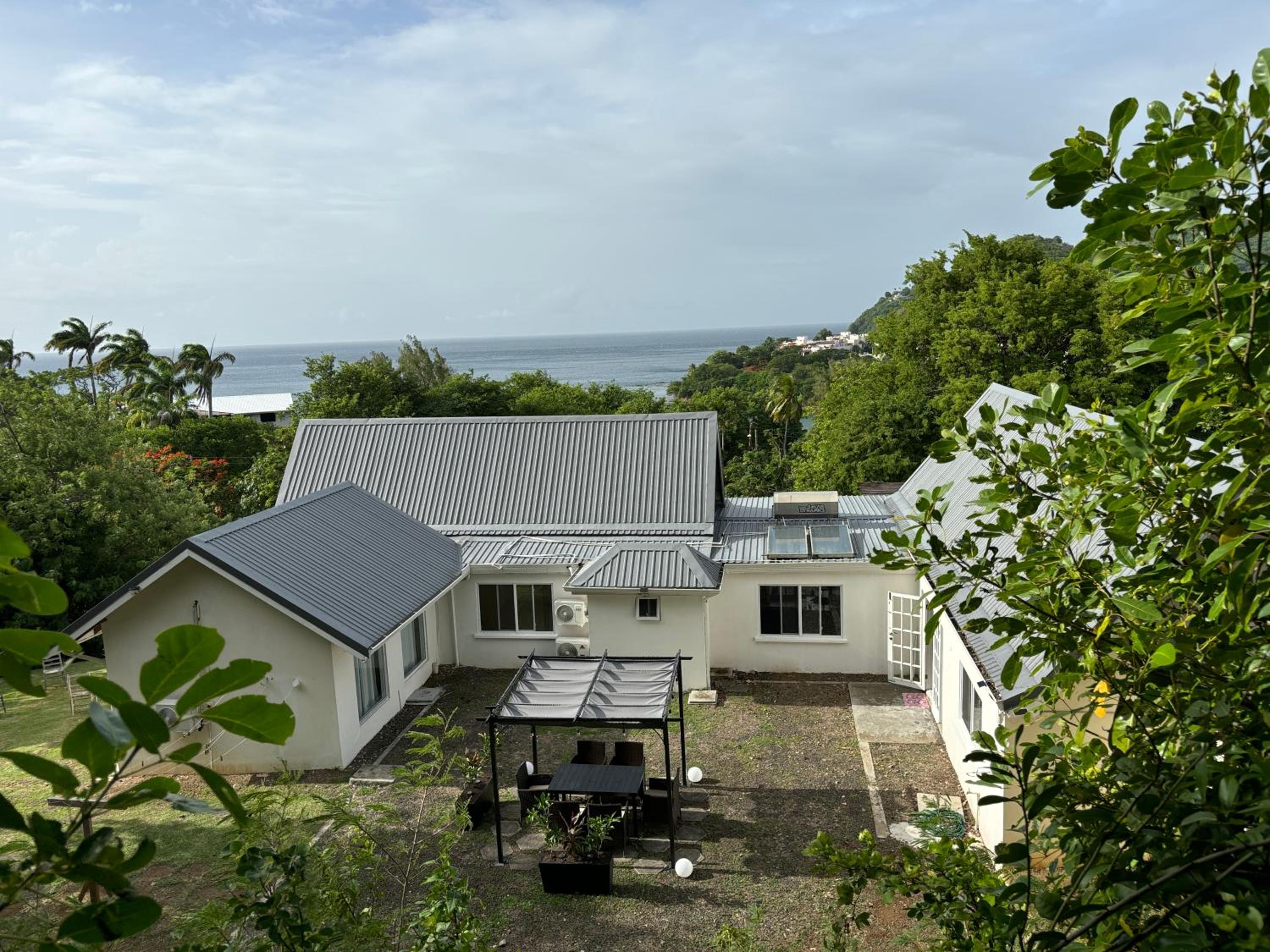 Beachwalk Becune
