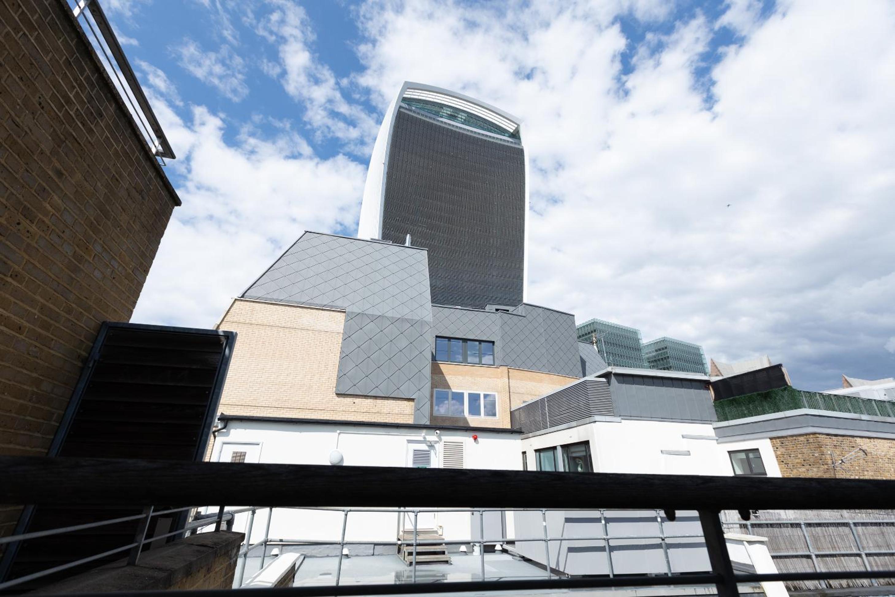 MON Block — London