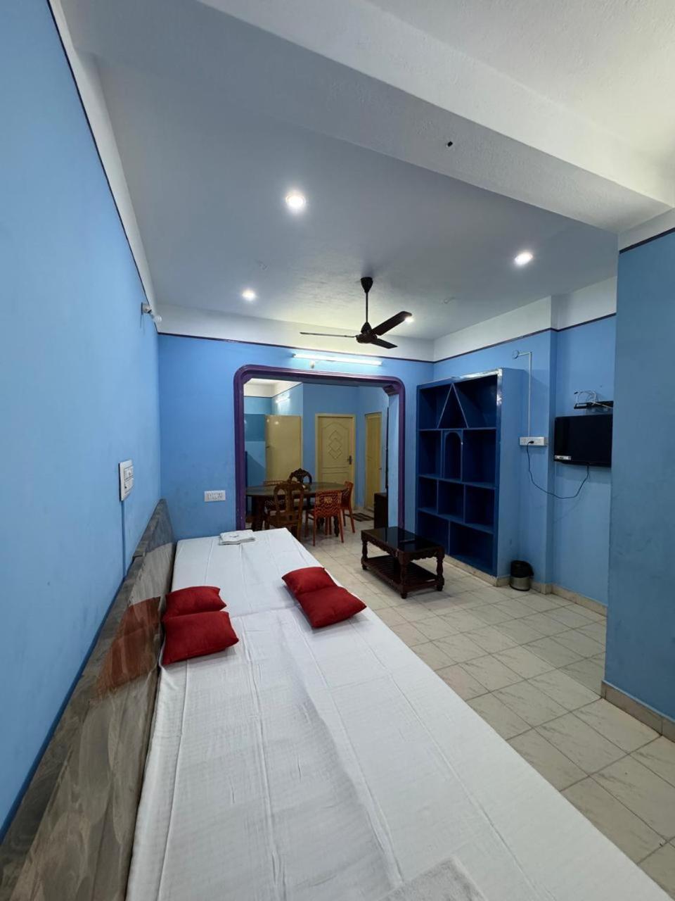 Le suresh home stay