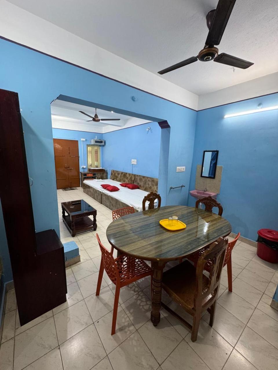 Le suresh home stay