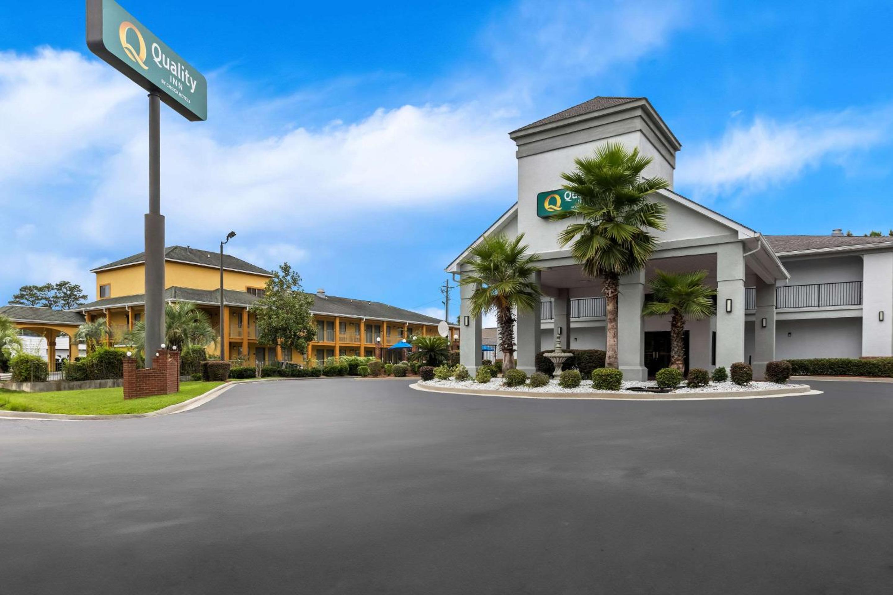 Ridgeland Vacations - Quality Inn Port Wentworth Savannah North - Property Image 3