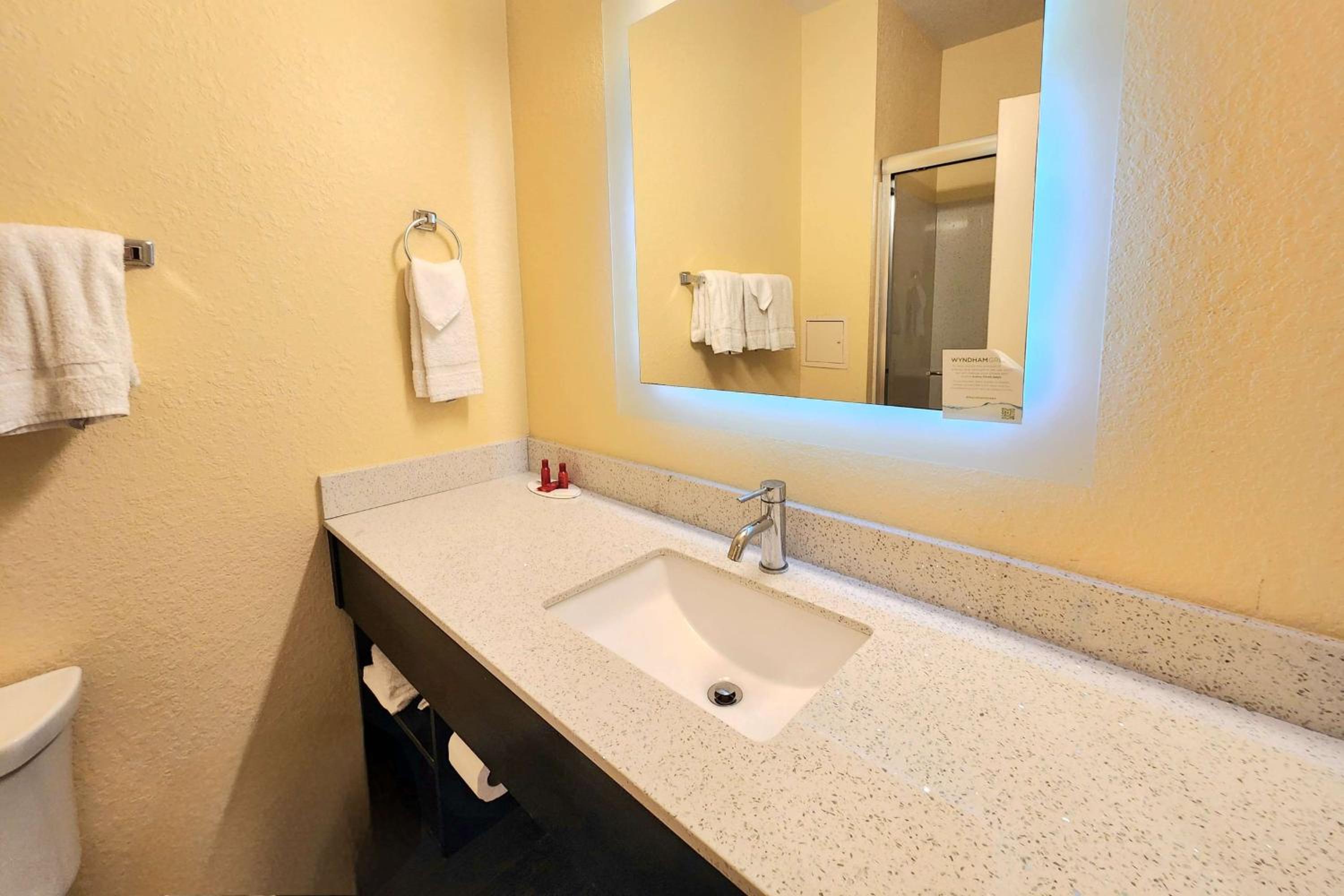 Days Inn by Wyndham Freeport, Foto 15
