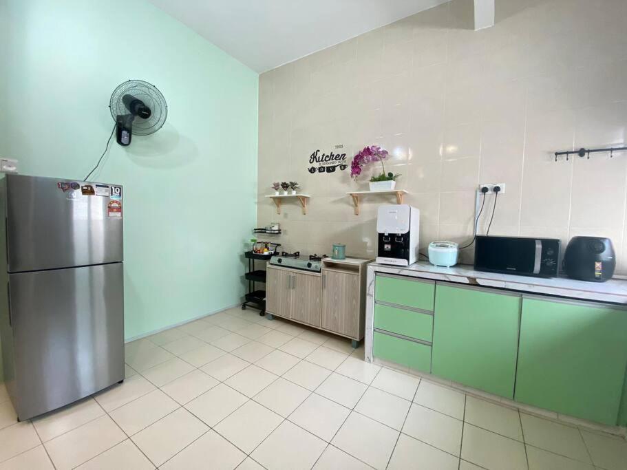 Deandra Homestay- WiFi-Aircond-Dryer photo 5
